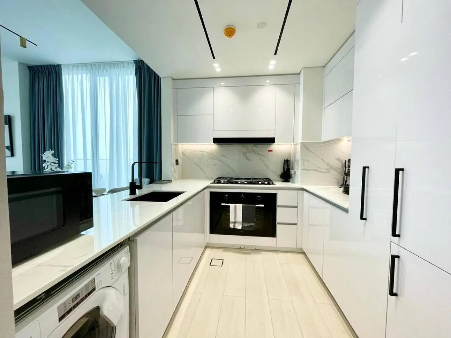 Premium 2Br Apartment With Private Pool In Jvc 두바이